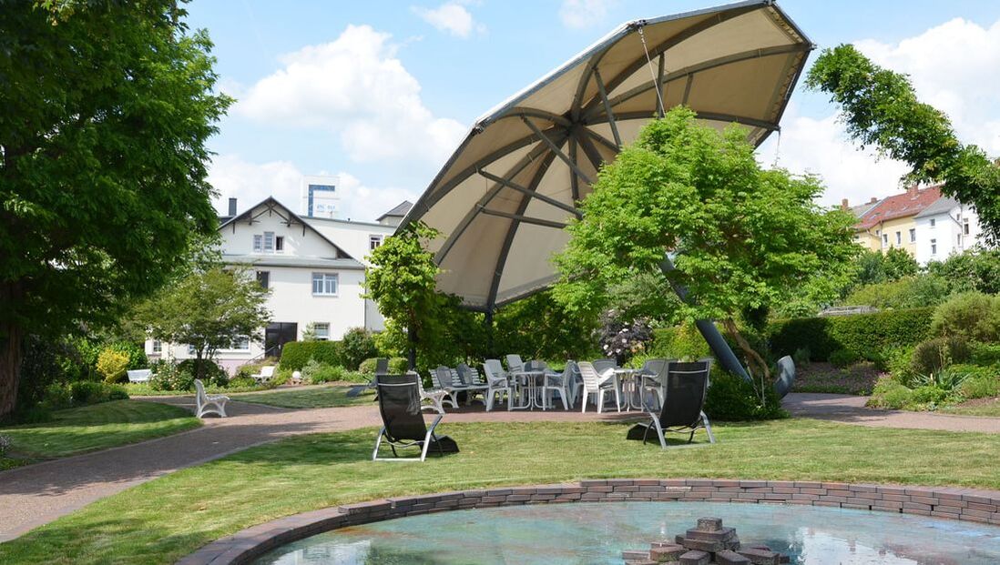 Brambor Pflegedienstleistungen Parkanlage Villa zum Ruederpark Rosswein2020