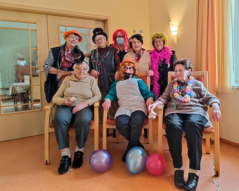 brambor pflegedienst silvester tagespflege rosswein klienten brambor  gruppenbild senioren