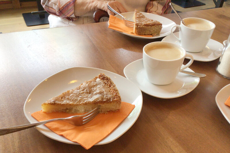 Brambor Pflegedienstleistungen Tagespflege Sonne Senioren Ausflug Kaffee Kuchen Bioladen Einklang