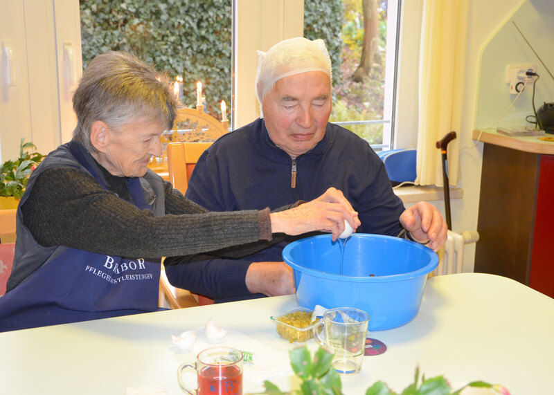 brambor pflegedienst tagespflege weihnachten backen senioren rosswein eigene Zubereitung