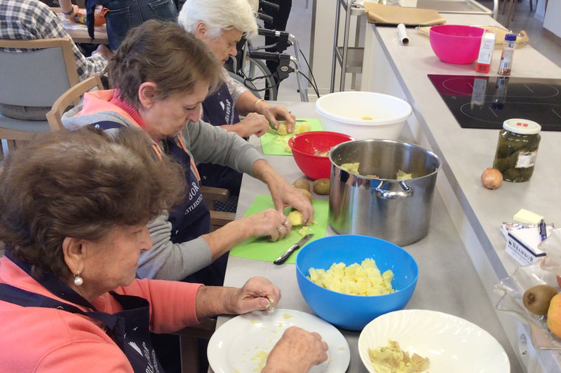 Brambor pflegedienst tagespflege essen zubereitung senioren aktiv kochen