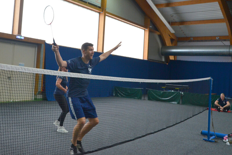 Brambor Pflegedienst Teamevent mitarbeiter sport aktiv welwel badminton