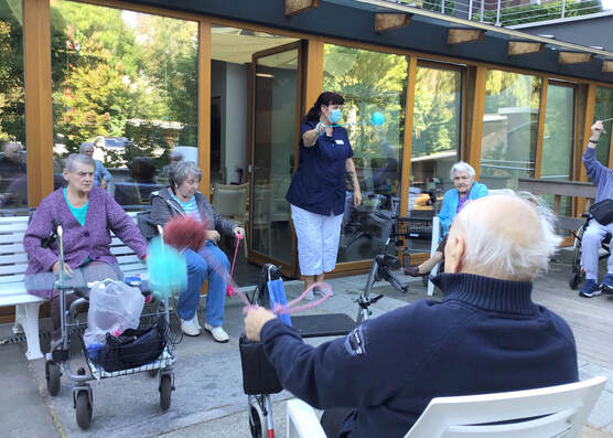Brambor Pflegedienstleistungen Tagespflege Doebeln Betreuung Aktivierung Bewegungsspiele Senioren Klienten 2020