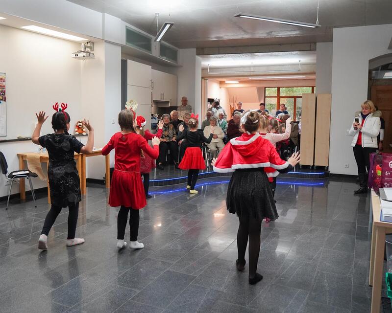brambor pflegedienst hauskrankenpflege weihnachtsfeier doebeln tanzen kinder