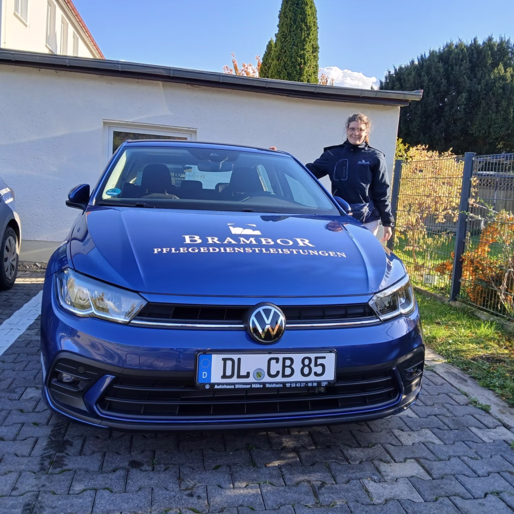 Übergabe neuer Dienstwagen, Foto 6
