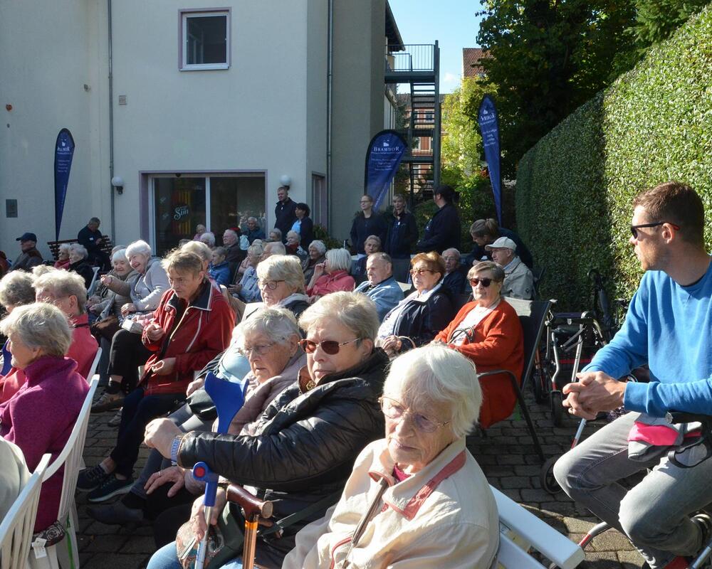 Foto zum Beitrag „Roßweiner Spielmannszug bereitet Senioren eine Freude“: Roßwein musiknachmittag programm