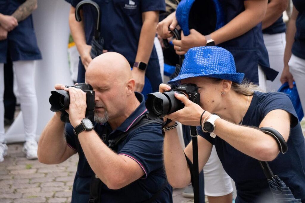 Foto zum Beitrag „Traumhochzeit beim Pflegedienst Brambor“: hochzeit benjamin und franziska fotografie jens leonhardt und anne eichhorn