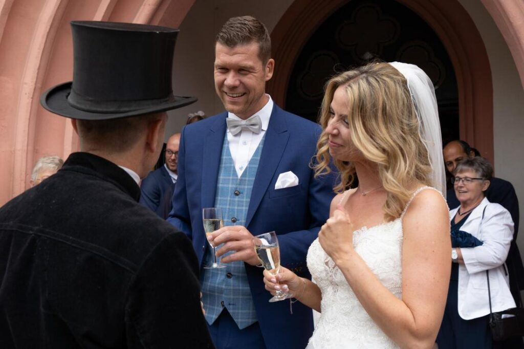 Foto zum Beitrag „Traumhochzeit beim Pflegedienst Brambor“: hochzeit benjamin und franziska schornsteinfeger bunki