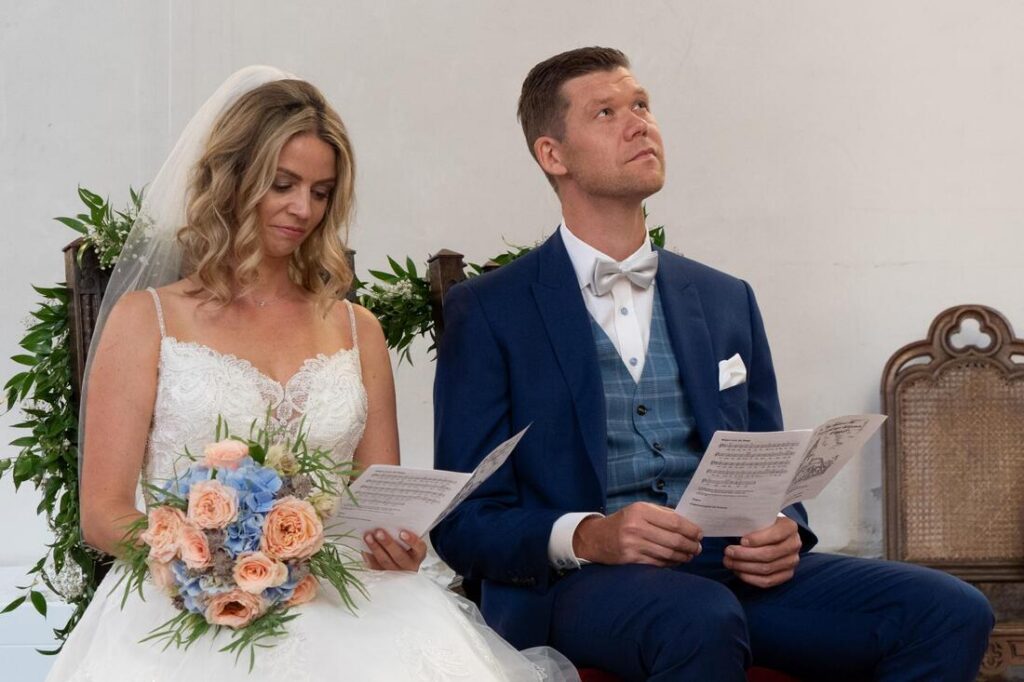 Foto zum Beitrag „Traumhochzeit beim Pflegedienst Brambor“: hochzeit benjamin und franziska zeremonie