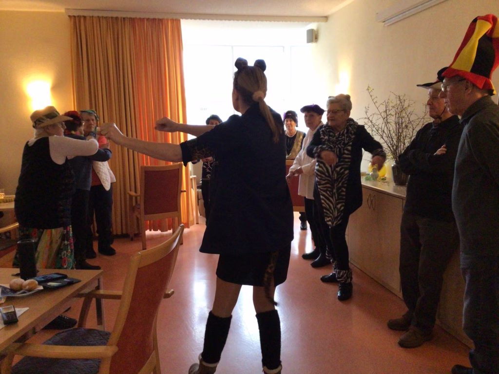 Fasching in der Tagespflege, Foto 3