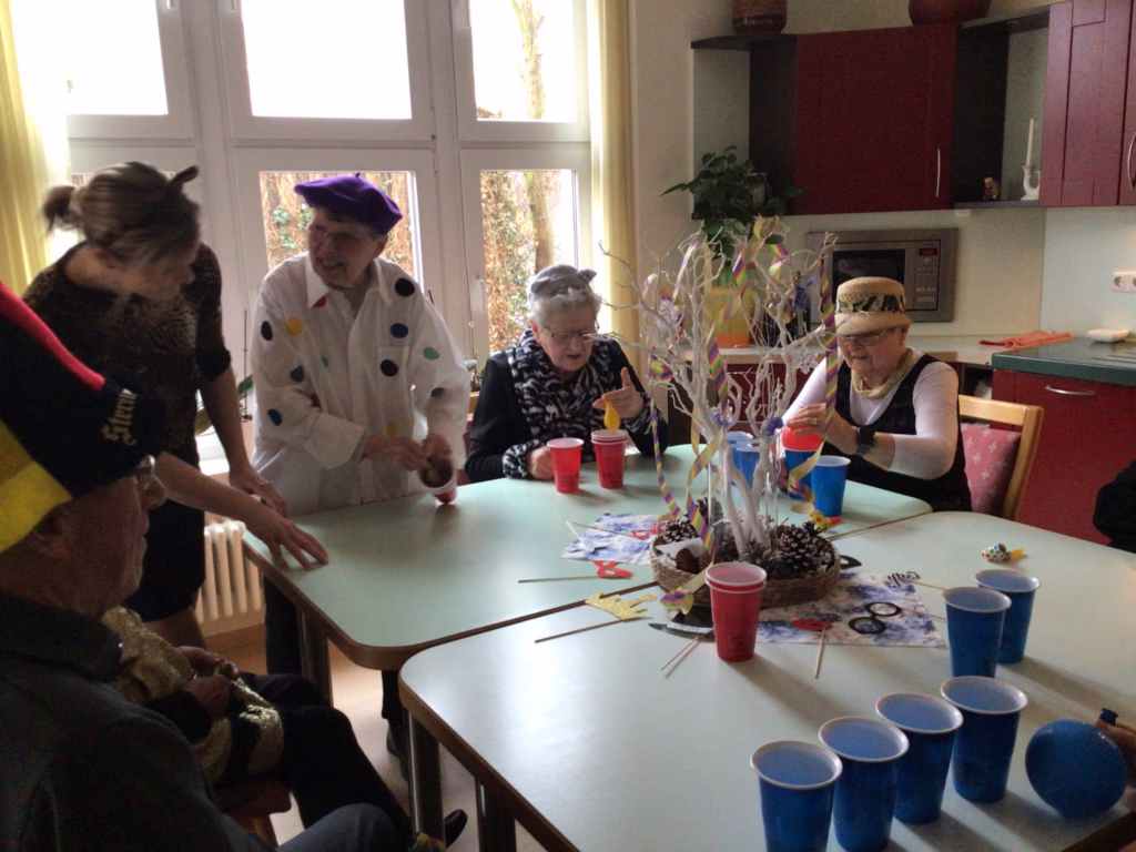 Fasching in der Tagespflege, Foto 6