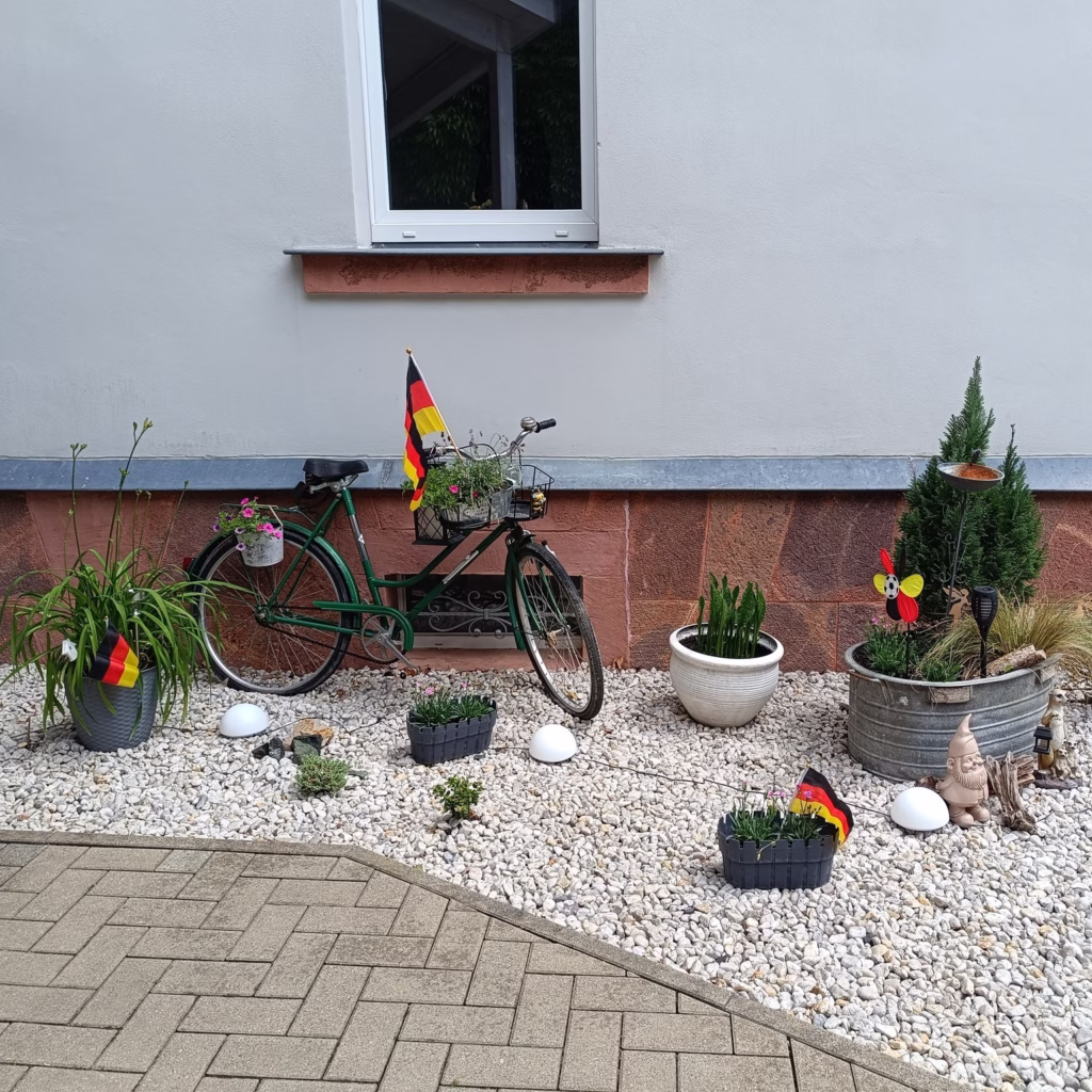 Fußballdekoration im Betreuten Wohnen Waldheim, Foto 3