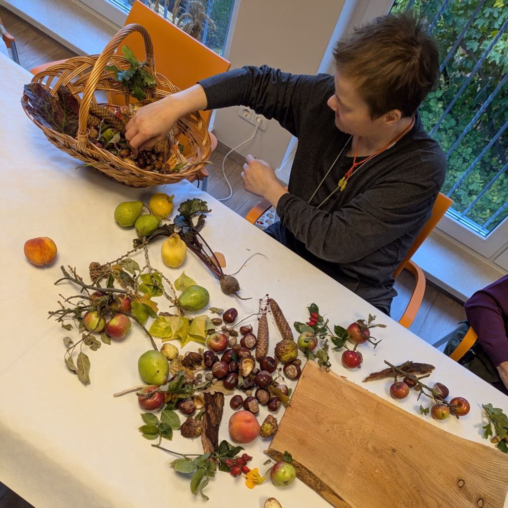 Herbstbasteln und Erntedank in der Kurzzeitpflege, Foto 3