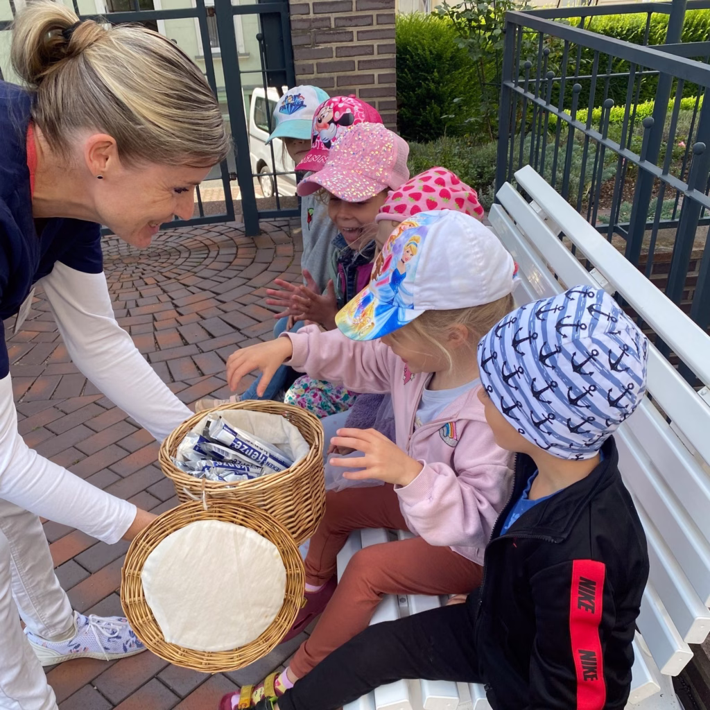 Kinderbesuch in Tagespflege und Kurzzeitpflege, Foto 6