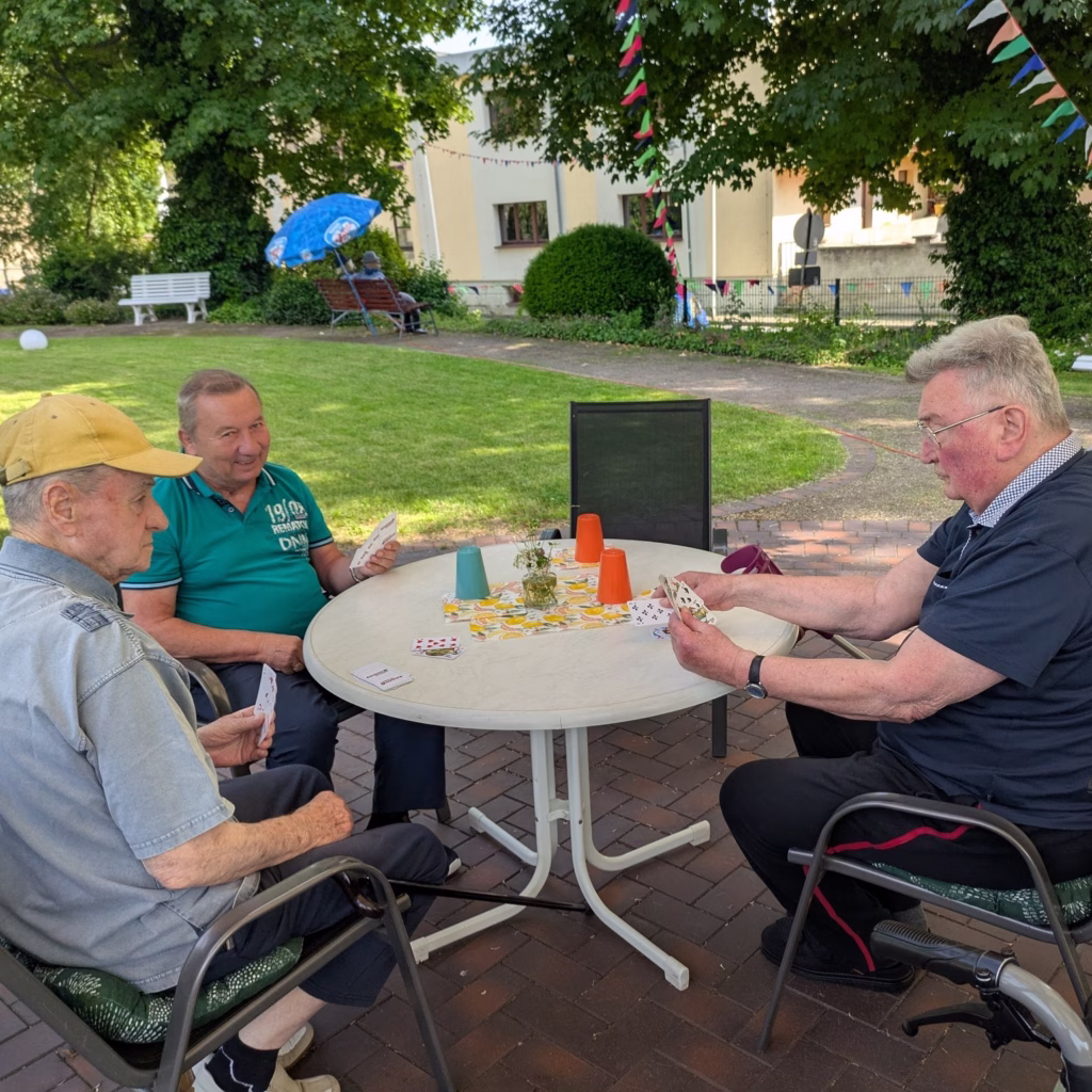 Blumen binden im Freien, Foto 5
