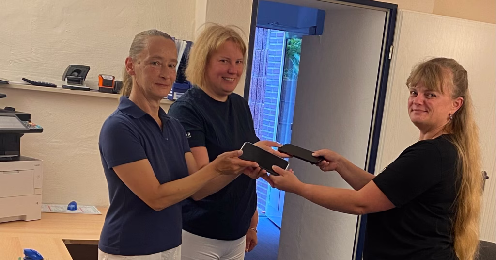 Neue Smartphones für das Team, Foto 2