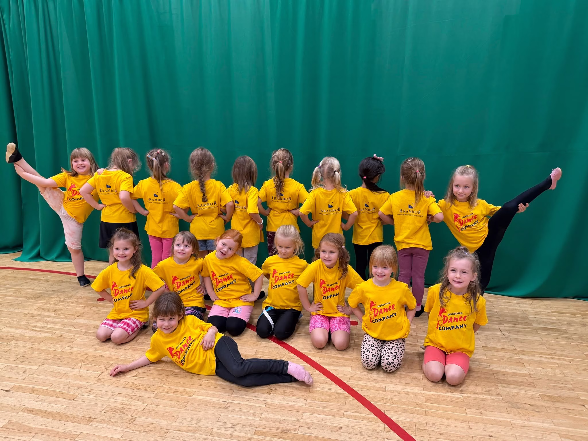 Neue T-Shirts für die Pandalinos der Dance Company Döbeln