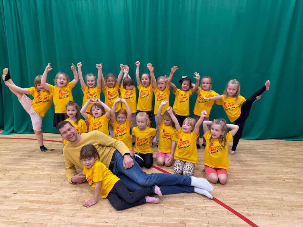 Neue T-Shirts für die Pandalinos der Dance Company Döbeln, Foto 2