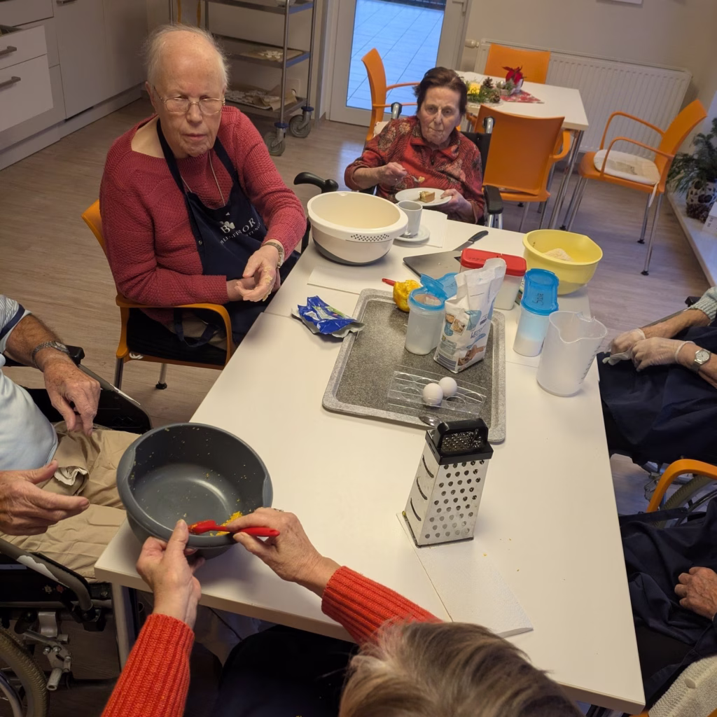 Adventsbasteln und Stollen in der Kurzzeitpflege, Foto 8
