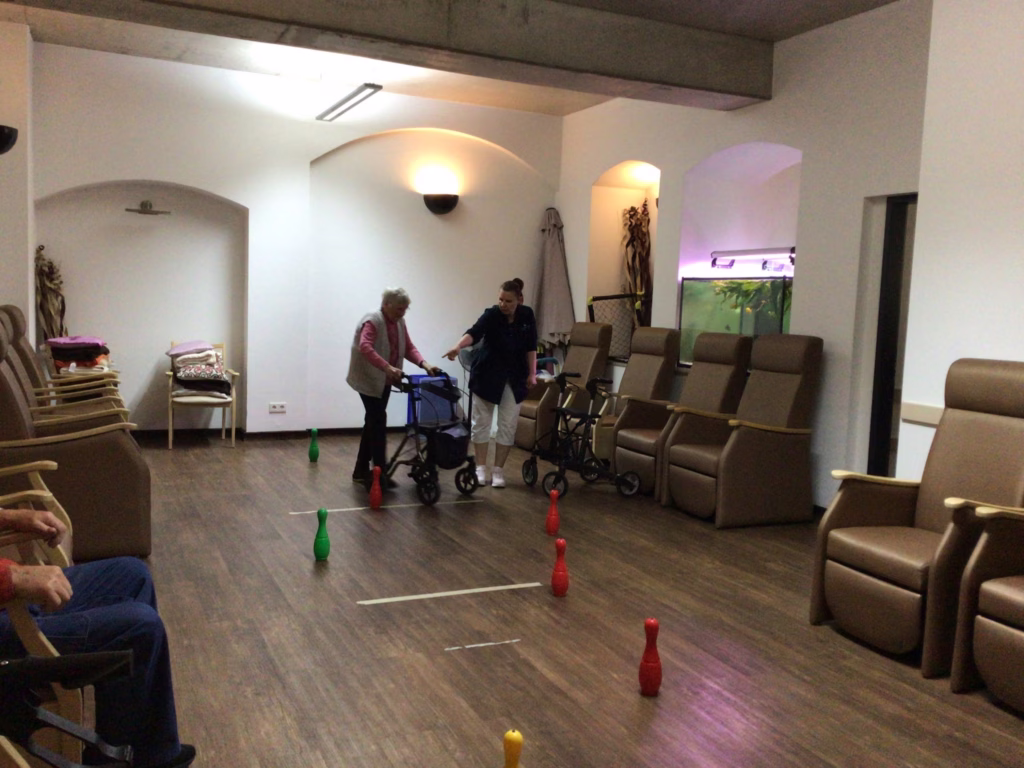 Rollator-Parcours in der Tagespflege, Foto 10