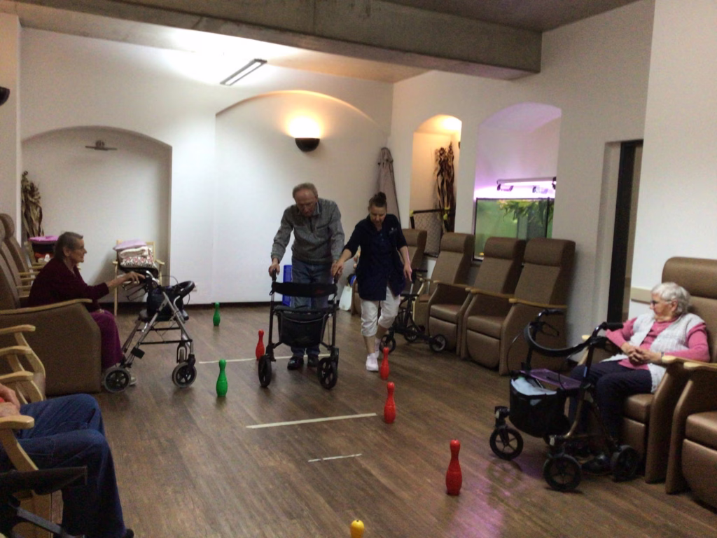 Rollator-Parcours in der Tagespflege, Foto 9