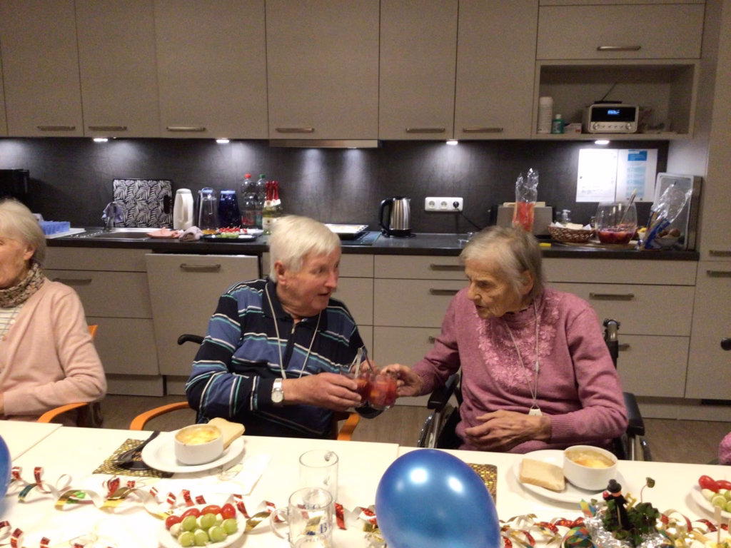 Silvesterfeier in der Kurzzeitpflege, Foto 2