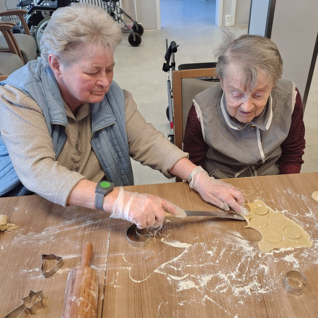 Plätzchen backen in der Tagespflege, Foto 2